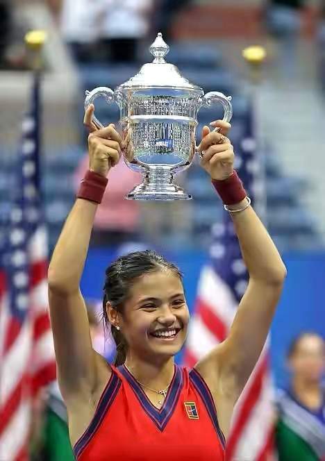 理念上更加 理念上更加