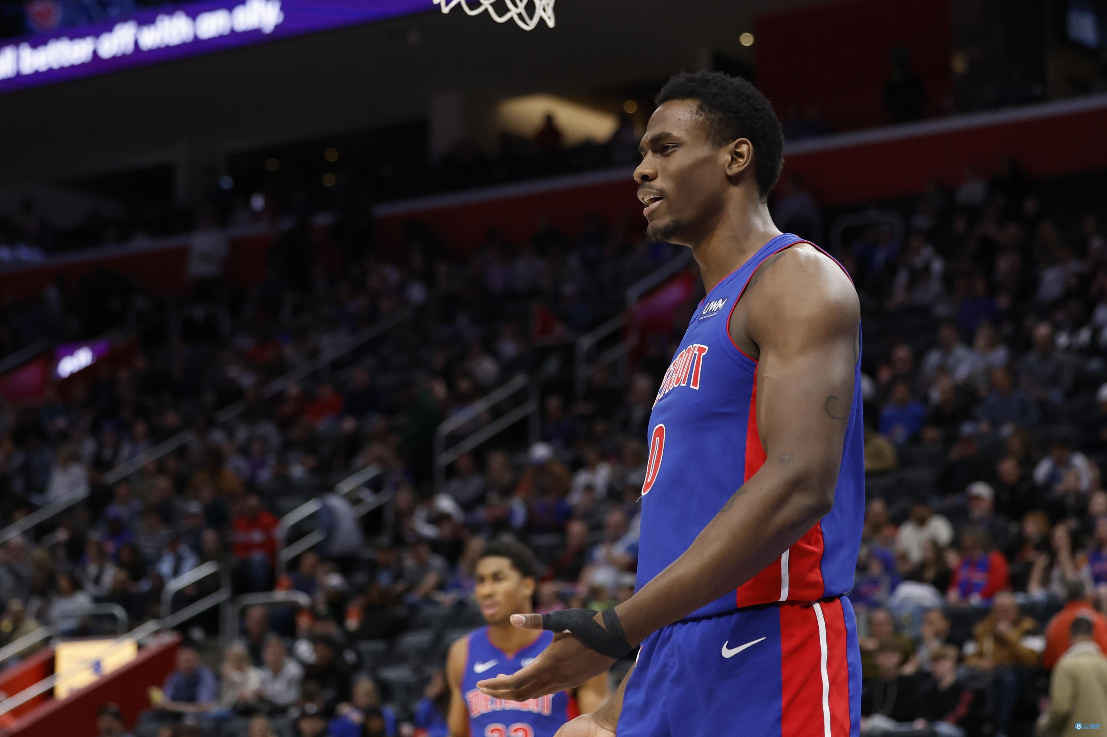 球员转会常 球员转会常