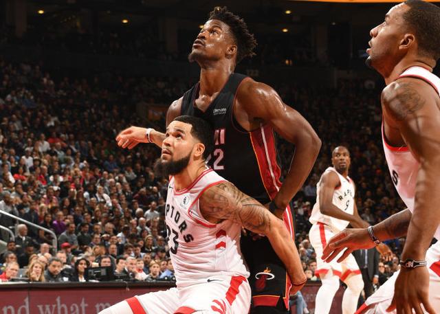 运动员们每 运动员们每