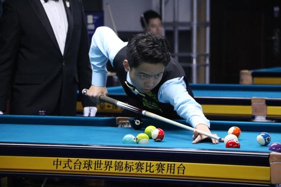 在足球中 在足球中